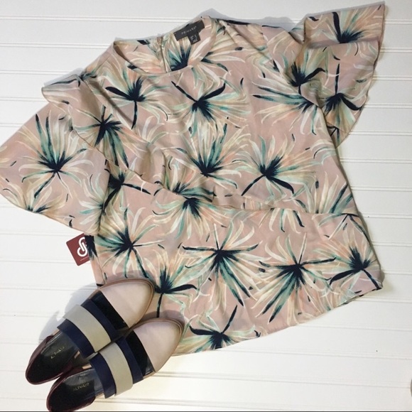 Primark Tops - PRIMARK | Floral Flutter Sleeve Blouse